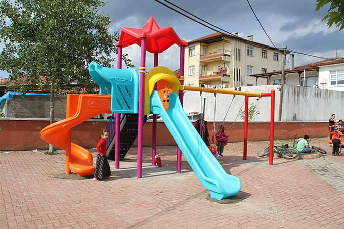 Akyazı'da çocuk oyun parkı tamamlanıyor