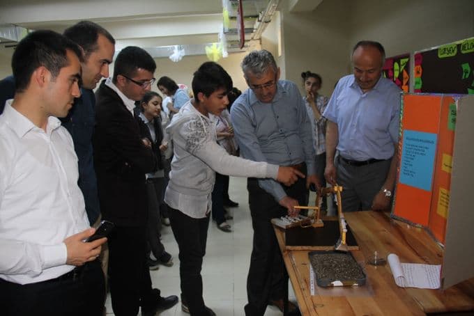 Öğrenciler bilimsel yeteneklerini sergiledi