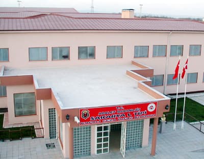 Mahkumlara İşkence İddiasıyla 5 Kişi Tutuklandı