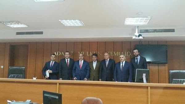 AK Parti'den vekil seçilen adaylar mazbatalarını aldı