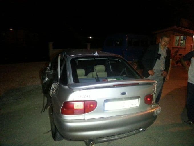 Otomobil kamyonetle çarpıştı: 4 yaralı