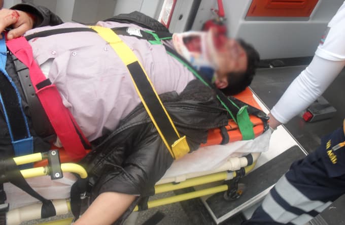 Motosiklet kamyonetle çarpıştı: 1 ölü!