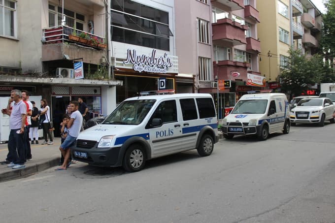 Şüpheli paket polis ekiplerini alarma geçirdi