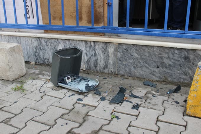 Şüpheli paket polis ekiplerini alarma geçirdi