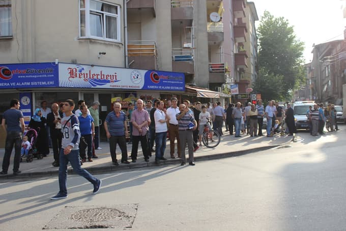 Şüpheli paket polis ekiplerini alarma geçirdi