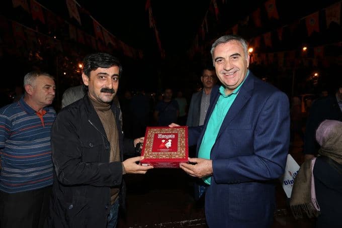 Atatürk Bulvarı'ndaki kitap fuarı törenle açıldı