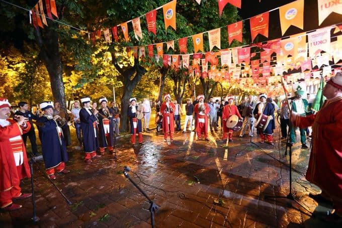 Atatürk Bulvarı'ndaki kitap fuarı törenle açıldı