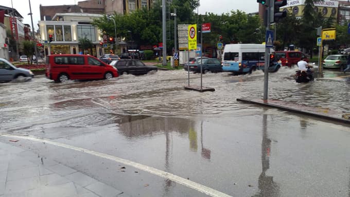 Şehir su altında kaldı