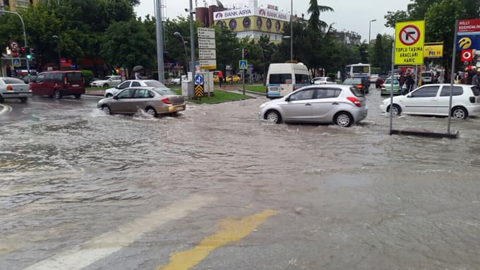 Şehir su altında kaldı