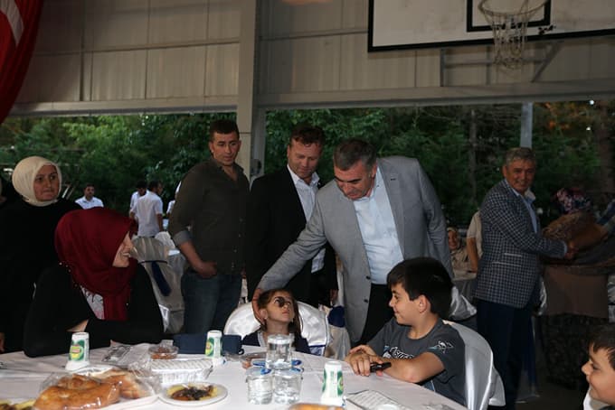 Söğütlü, kardeşlik sofralarında buluştu