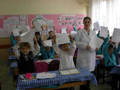 Öğrenciler Ara Karne Almanın Mutluluğunu Yaşadı