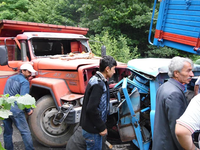 Pamukova'da trafik kazası: 2 yaralı