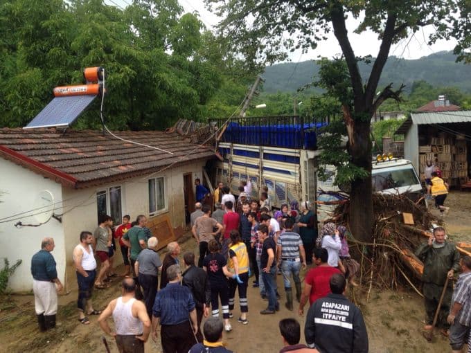 Sakarya'da bir kişi selde kayboldu