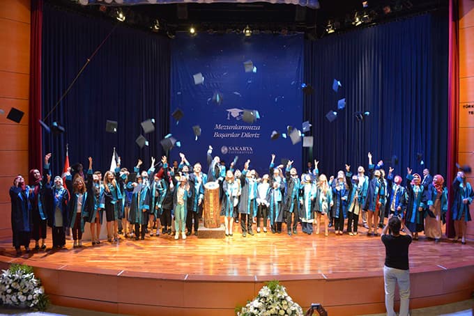 Sakarya Üniversitesi Dereceleri Töreni yapıldı