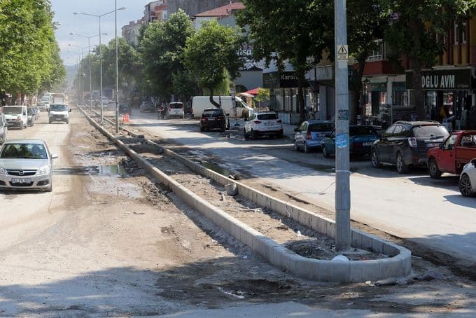 Karasu Plaj Caddesi'nde çalışmalar devam ediyor