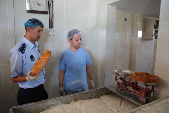 Zabıta ekiplerinden fırınlara sıkı denetim