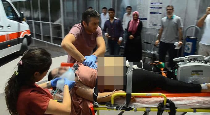 SAÜ'lü öğrenciler dönüş yolunda kaza yaptı: 1 ölü!
