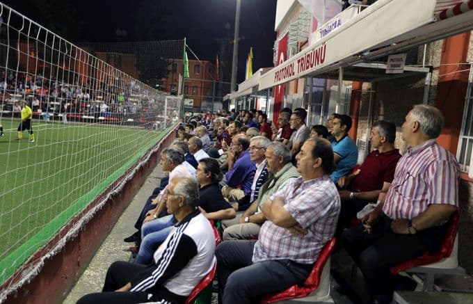 Başkan Toçoğlu, başkanların maçını tribünden izledi