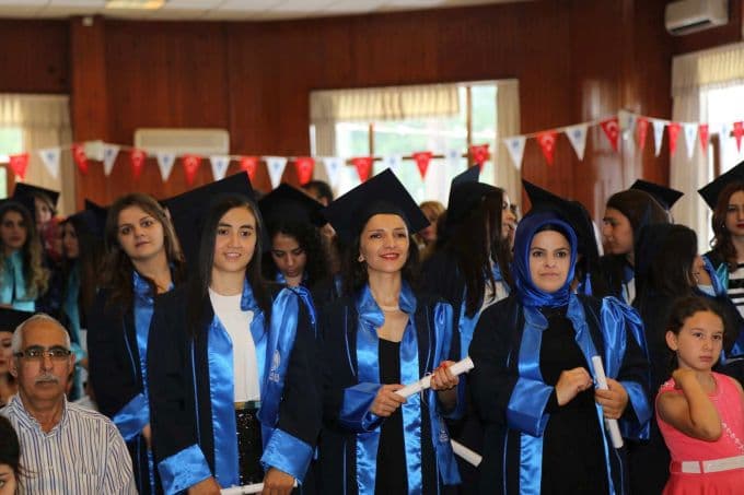 Sapanca MYO, mezunlarını coşkuyla uğurladı