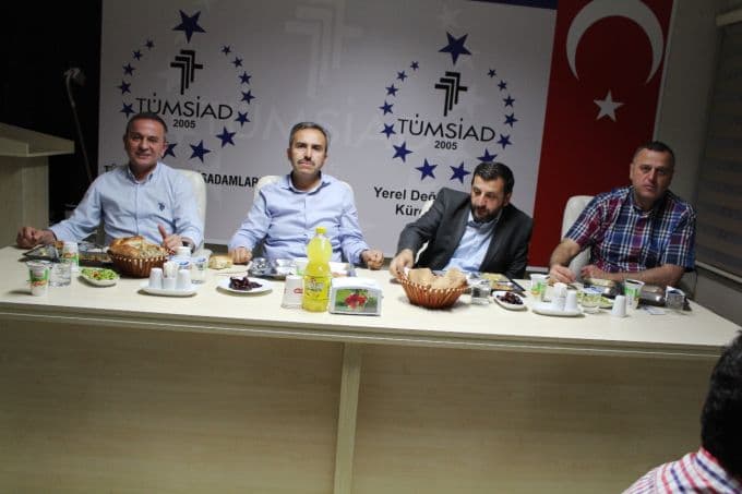 TÜMSİAD'ın düzenlediği iftarlara yoğun ilgi