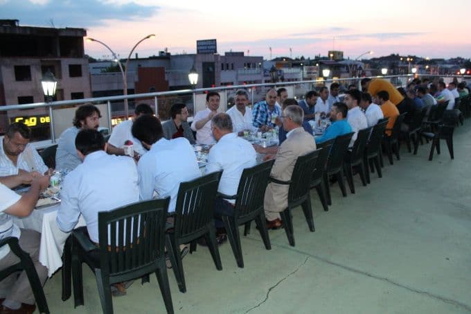TÜMSİAD'ın düzenlediği iftarlara yoğun ilgi