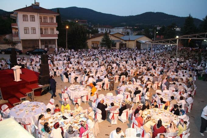 İftar sofraları yarın Taraklı'da kurulacak