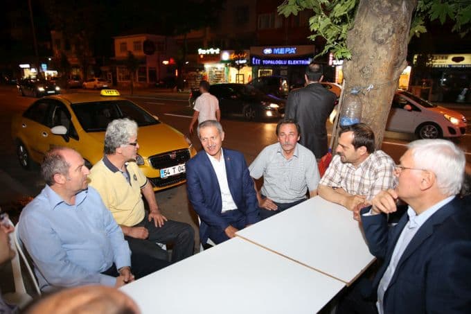 Başkan Dişli, taksicilerle iftar sonrası çay sohbeti yaptı
