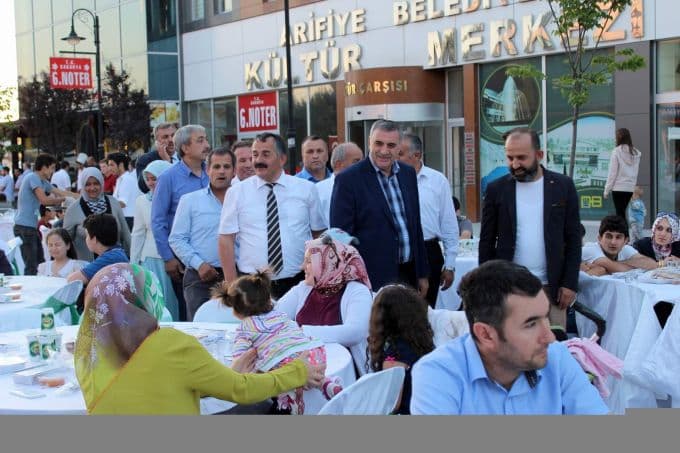 'Mahallemde İftar Var" programı Arifiye'de gerçekleşti