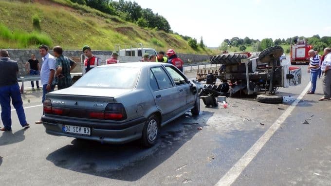 Karasu yolunda kaza: 9 yaralı!