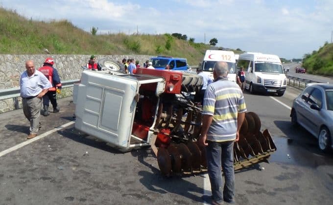 Karasu yolunda kaza: 9 yaralı!