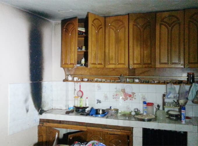 Yaşlı kadının yardımına komşuları yetişti!