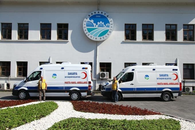 Büyükşehir Tıp Merkezi'ne iki yeni ambulans