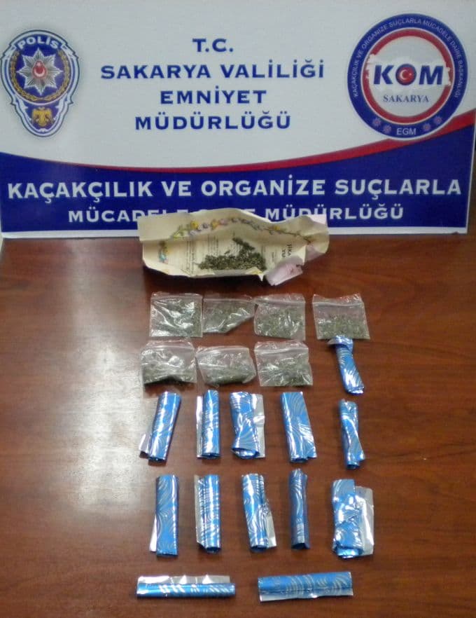 Çiğ köfte dükkanında uyuşturucu ticareti, polise takıldı