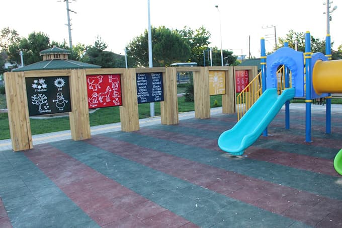 Çocuklar hayvanları parkta öğrenecek 