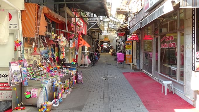 Uzun Çarşı'da Ramazan durgunluğu