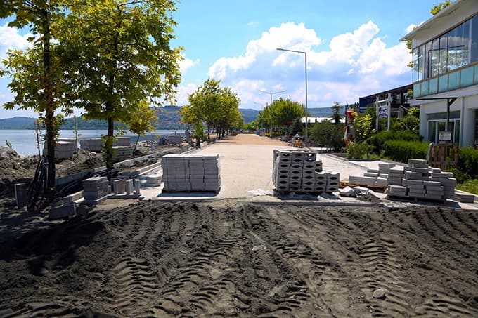Sapanca Sahili'nde çalışmalar sürüyor
