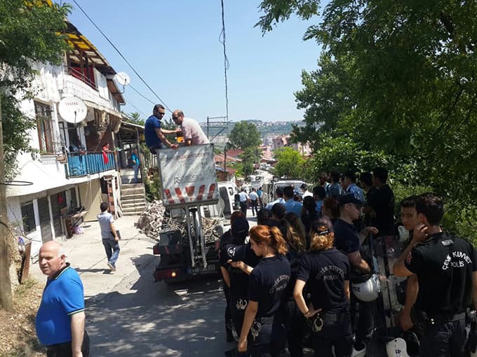 Çevik kuvvet ekipleriyle kaçak elektrik takibi yapıldı