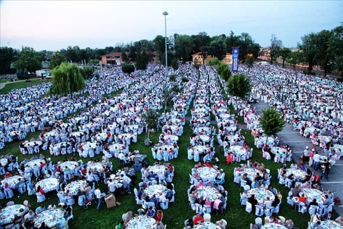 İftar sofraları yarın Kent Park'ta kurulacak