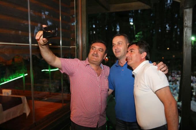 AKP'li ve MHP'li meclis üyeleri bu iftarda bir araya geldi
