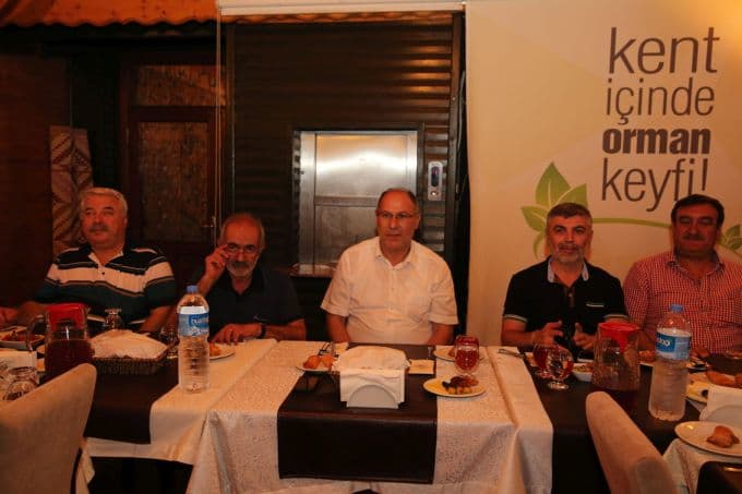 AKP'li ve MHP'li meclis üyeleri bu iftarda bir araya geldi