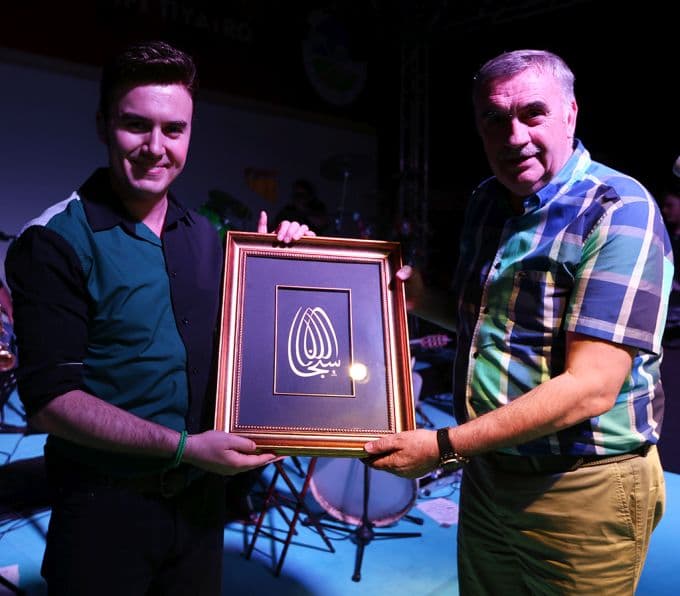 Mustafa Ceceli, Sakaryalı sevenleriyle buluştu
