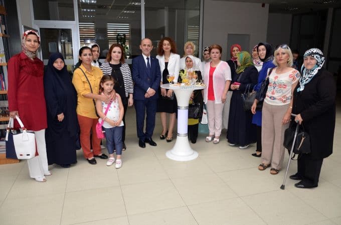 Erenler'deki bayramlaşma programına yoğun ilgi