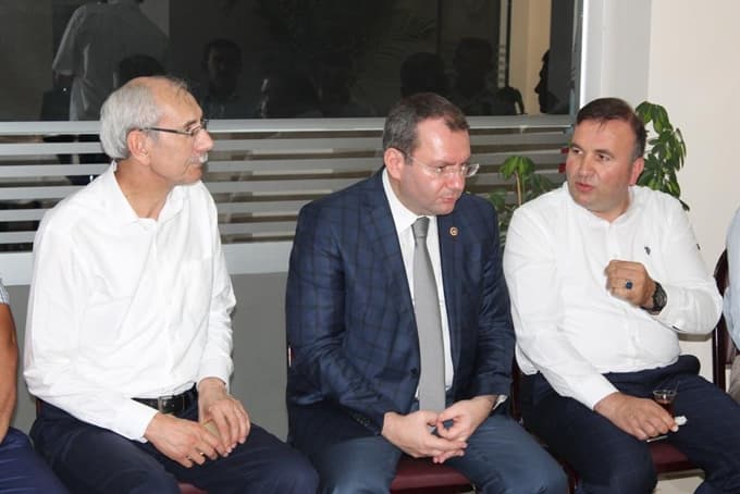 Uncuoğlu'ndan hem bayram hem de koalisyon mesajı...