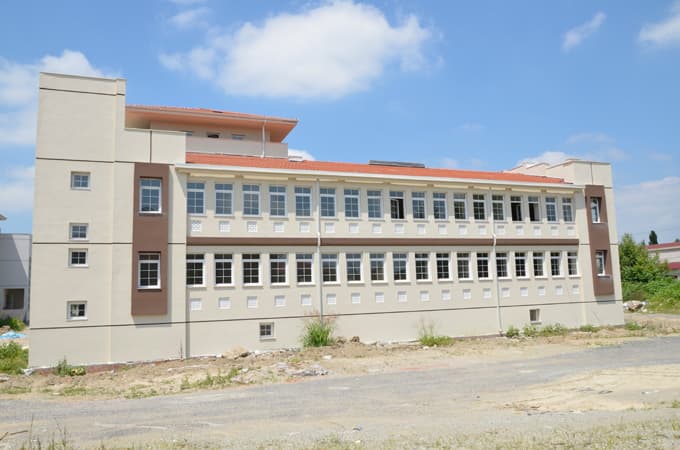 Evin, İmam Hatip Lisesi'nin tamamlanmasını üstlendi