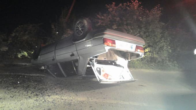 Takla atan otomobilin sürücüsü yaralandı