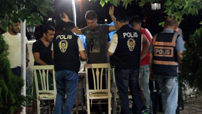 Karasu'da eğlence mekanlarına operasyon