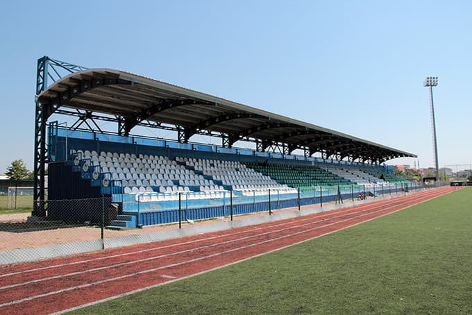 Erenler Atatürk Stadı yenilendi