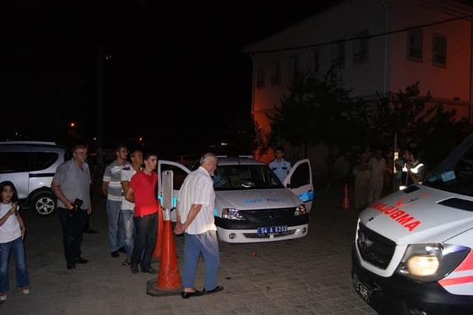 Komşu kavgasında kan aktı