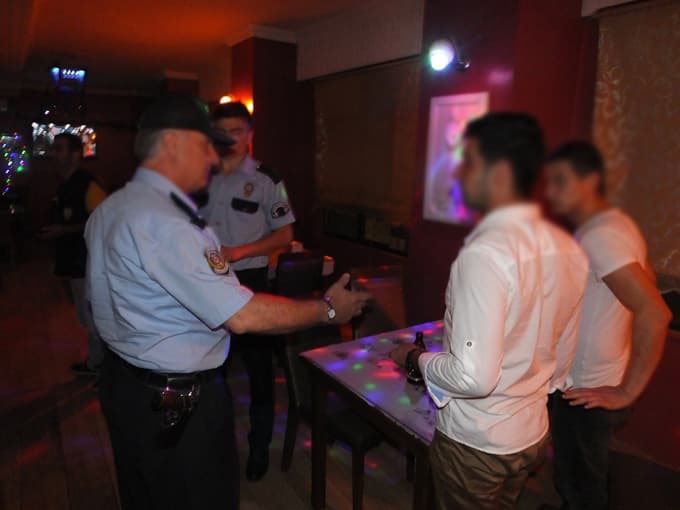 Karasu'da 250 polisle huzur operasyonu