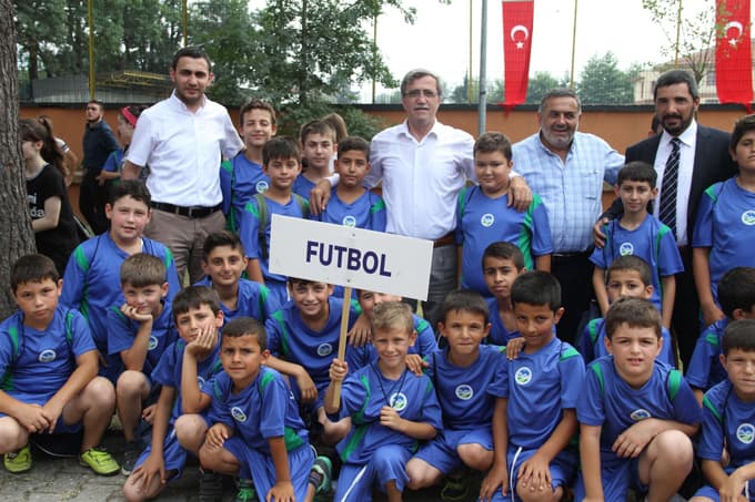 Akyazı'da yaz spor okulları açılışı törenle yapıldı